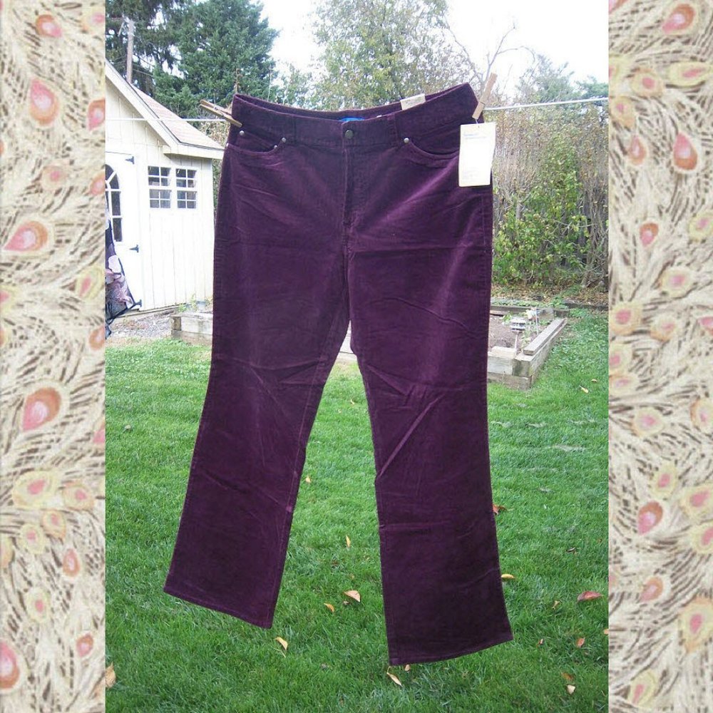 12 - Dockers ~ corduroy jean style bootcut pants ~ wine